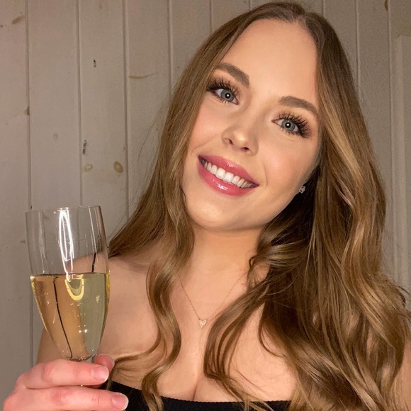 Meet your Posher, Meghan - Picture 1 of 1